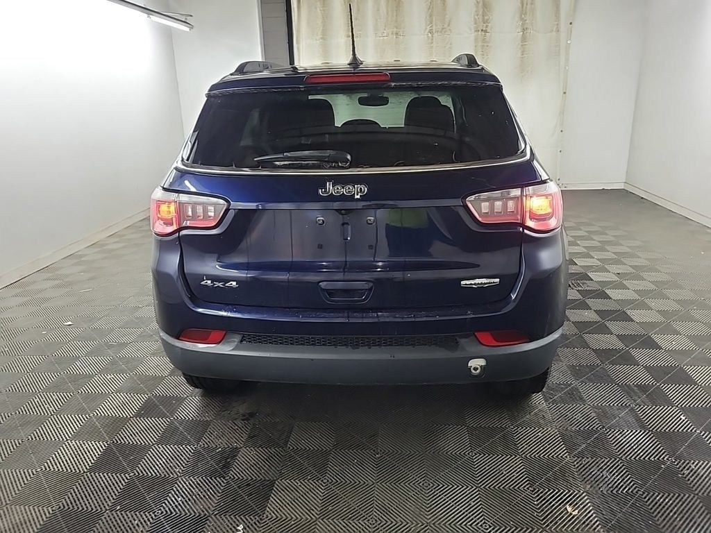 2019 Jeep Compass Latitude photo 3