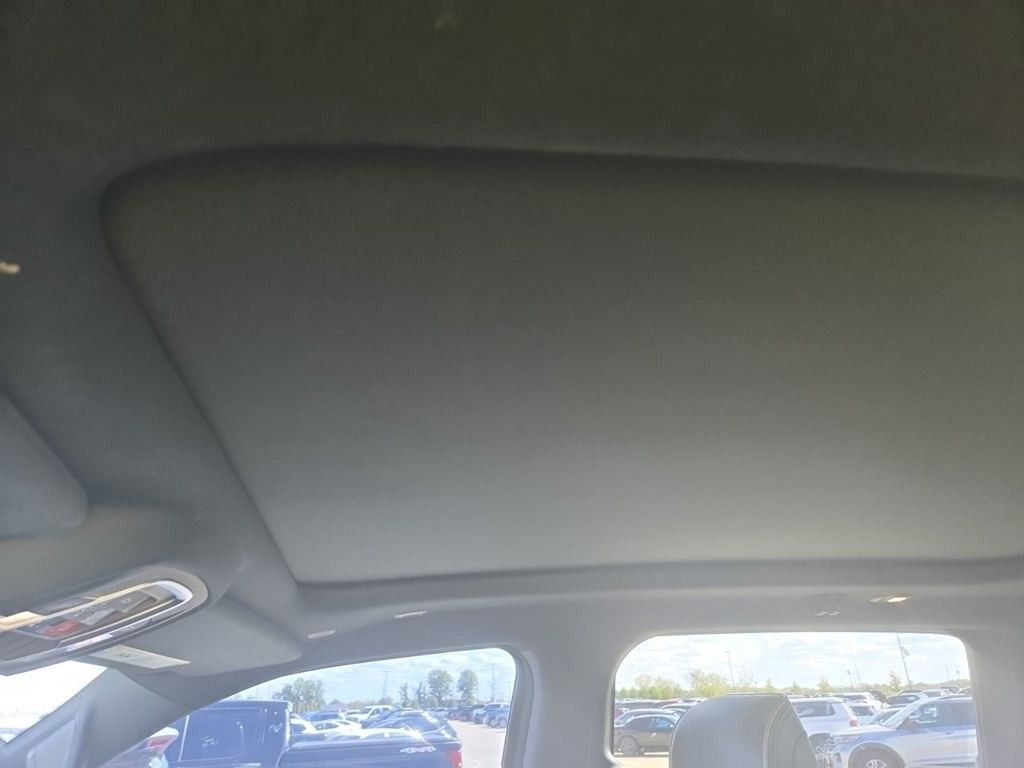 2021 Ram 1500 Laramie photo 3