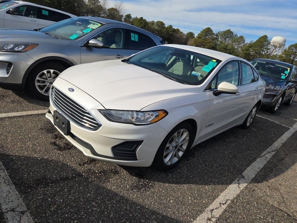 Certified 2019 Ford Fusion Hybrid SE Sedan