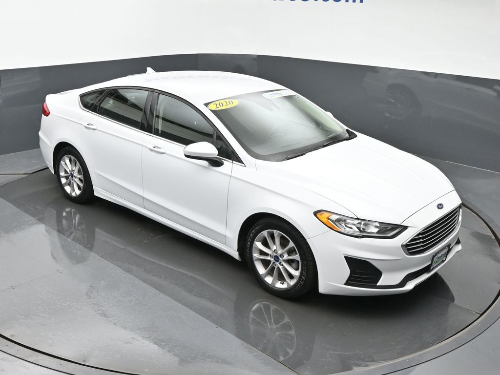 2020 Ford Fusion Hybrid SE photo 2