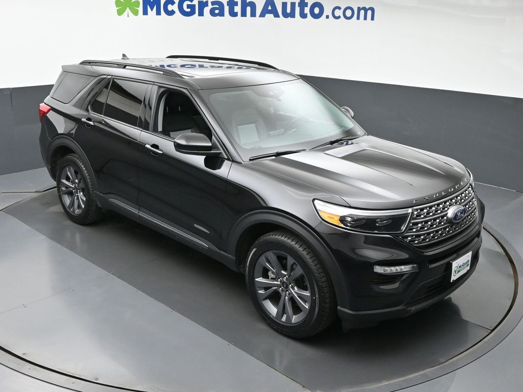 2023 Ford Explorer XLT photo 2