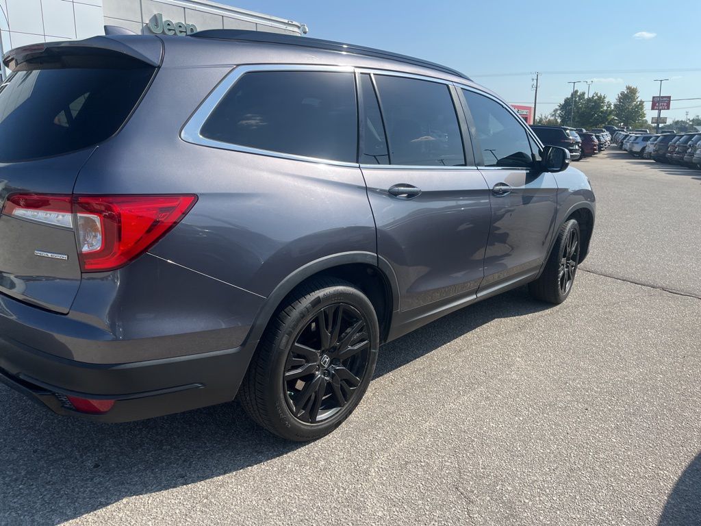 2021 Honda Pilot Special Edition photo 3