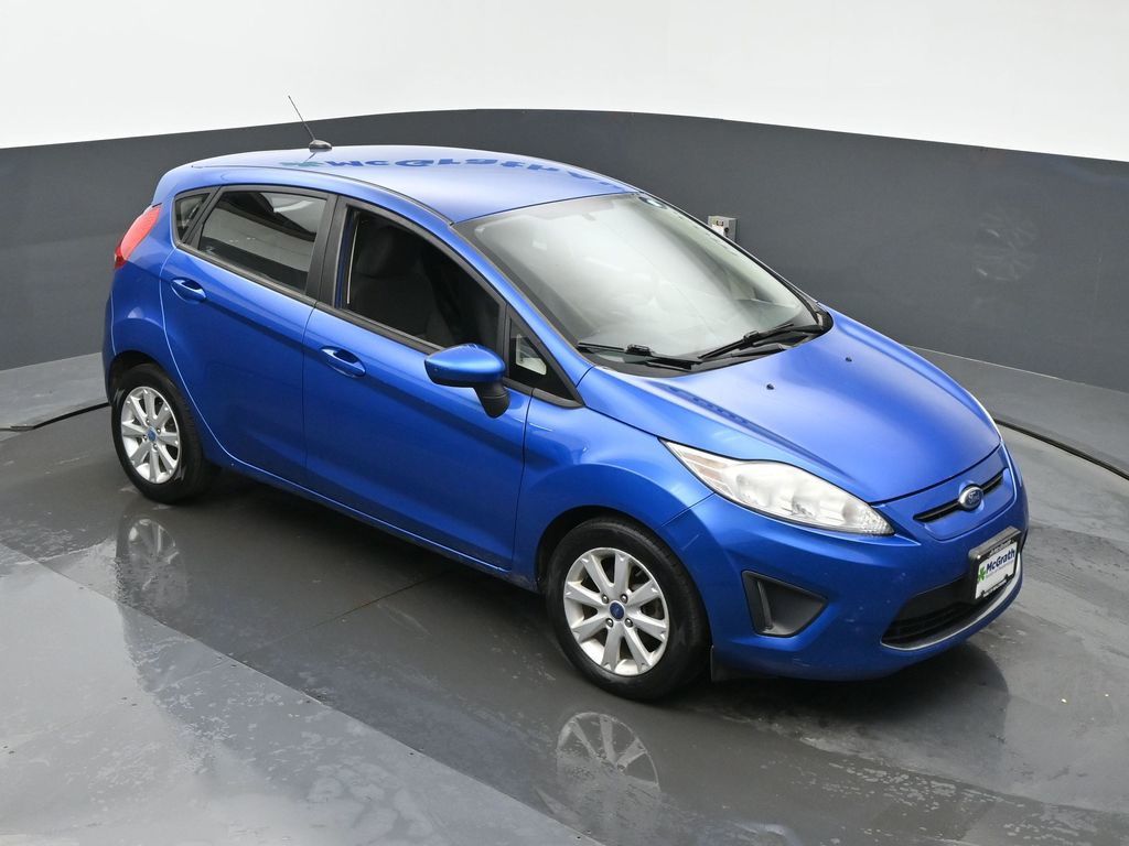 2011 Ford Fiesta SE photo 2