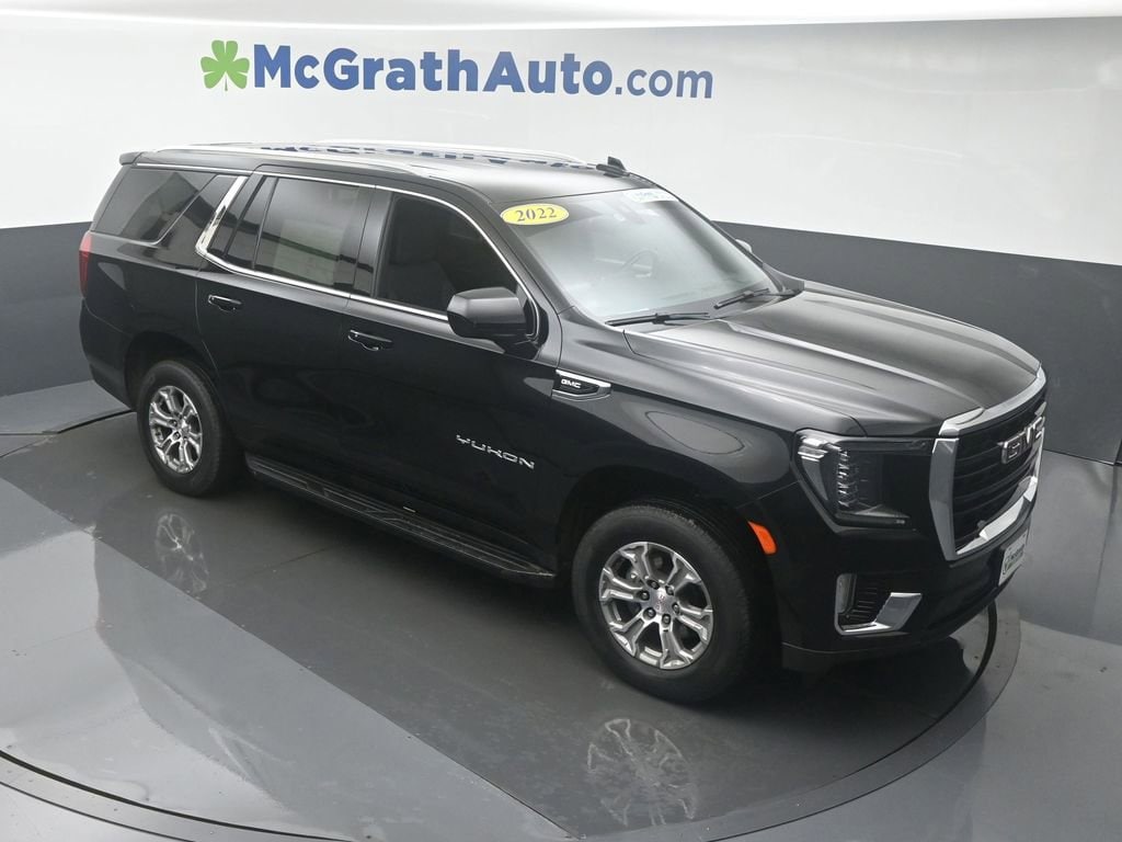 Used 2022 GMC Yukon SLE with VIN 1GKS2AKD2NR305192 for sale in Cedar Rapids, IA