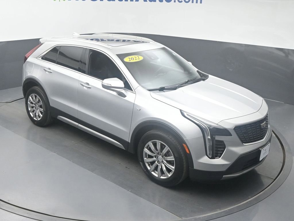 Used 2022 Cadillac XT4 Premium Luxury with VIN 1GYFZDR49NF135151 for sale in Cedar Rapids, IA