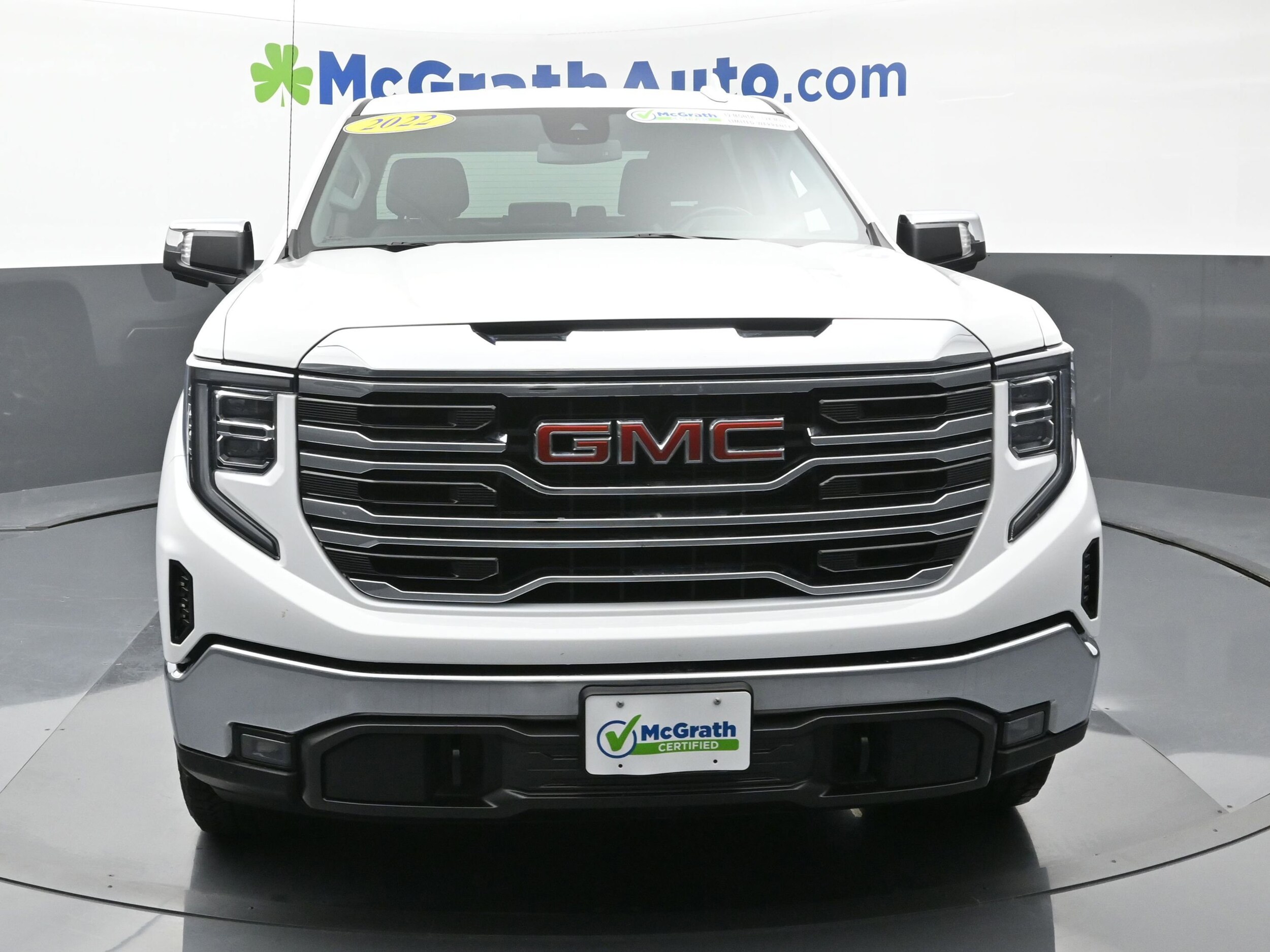 Used 2022 GMC Sierra 1500 SLT with VIN 3GTUUDED2NG608176 for sale in Cedar Rapids, IA