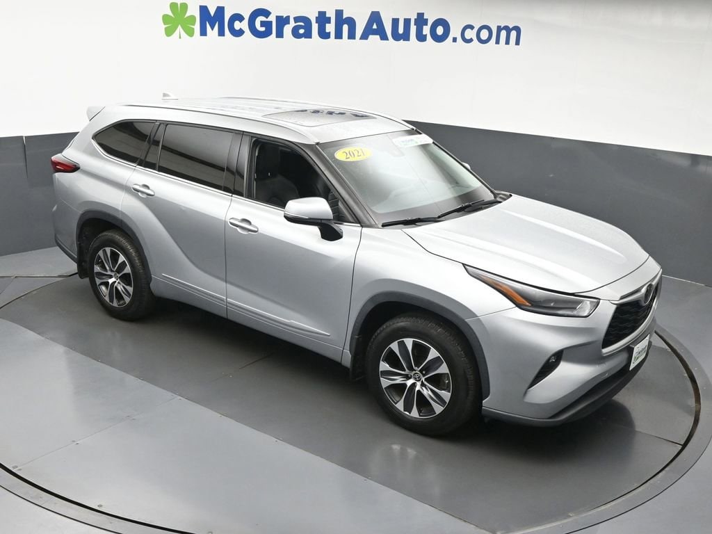 Used 2021 Toyota Highlander XLE SUV
