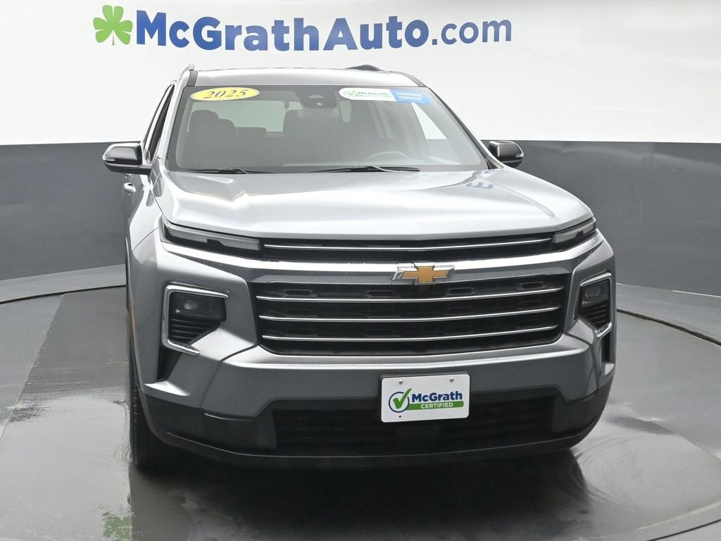 Used 2025 Chevrolet Traverse LT SUV