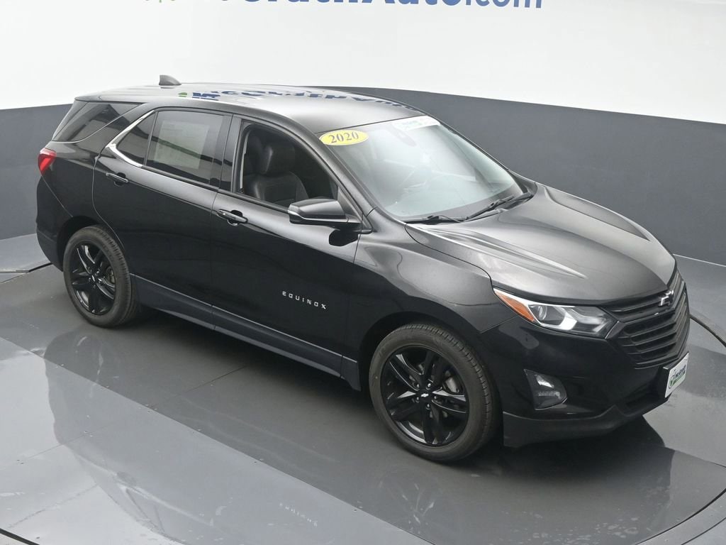 Used 2020 Chevrolet Equinox LT with VIN 2GNAXKEV1L6225661 for sale in Cedar Rapids, IA