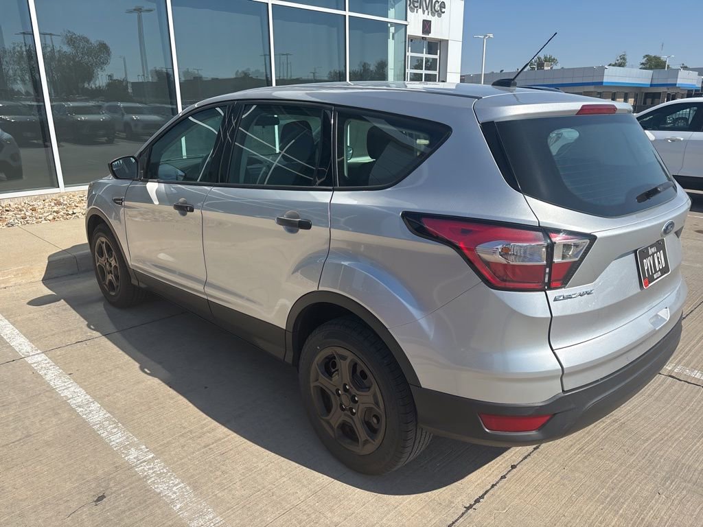 2018 Ford Escape S photo 4