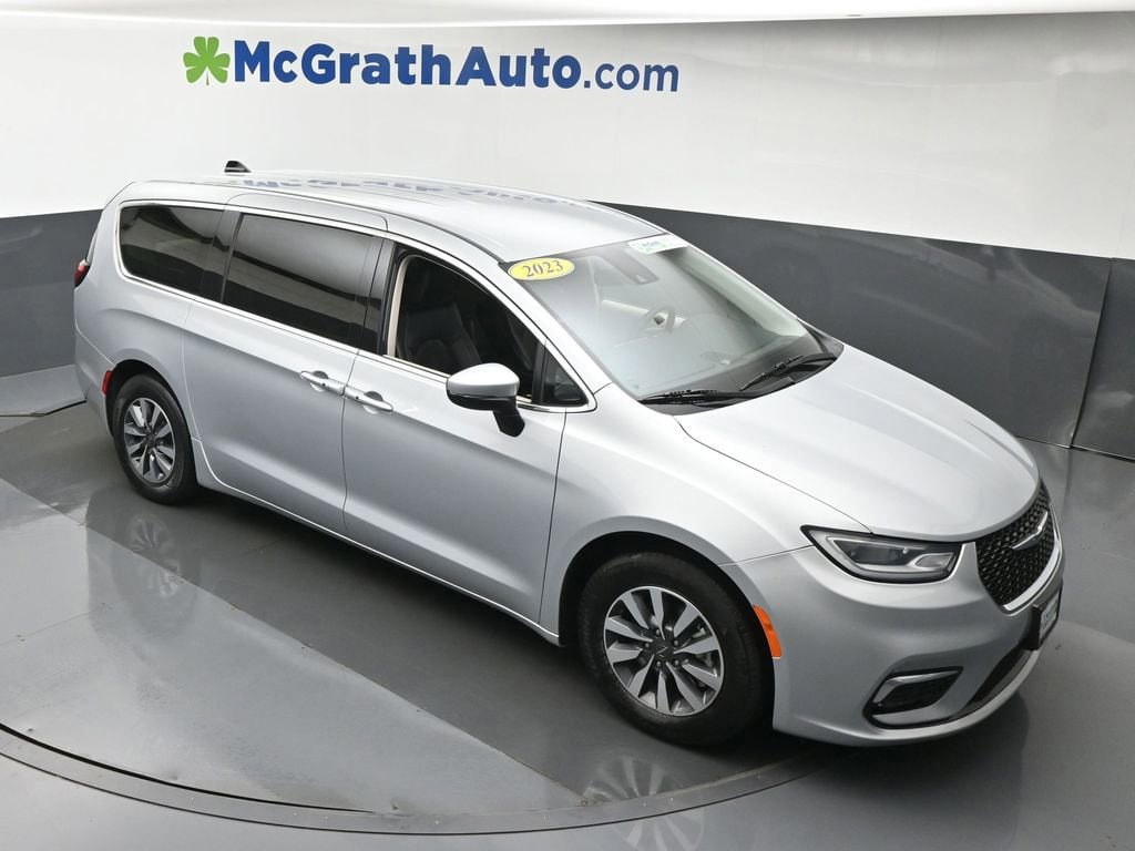 Used 2023 Chrysler Pacifica Hybrid Touring L Van Passenger Van