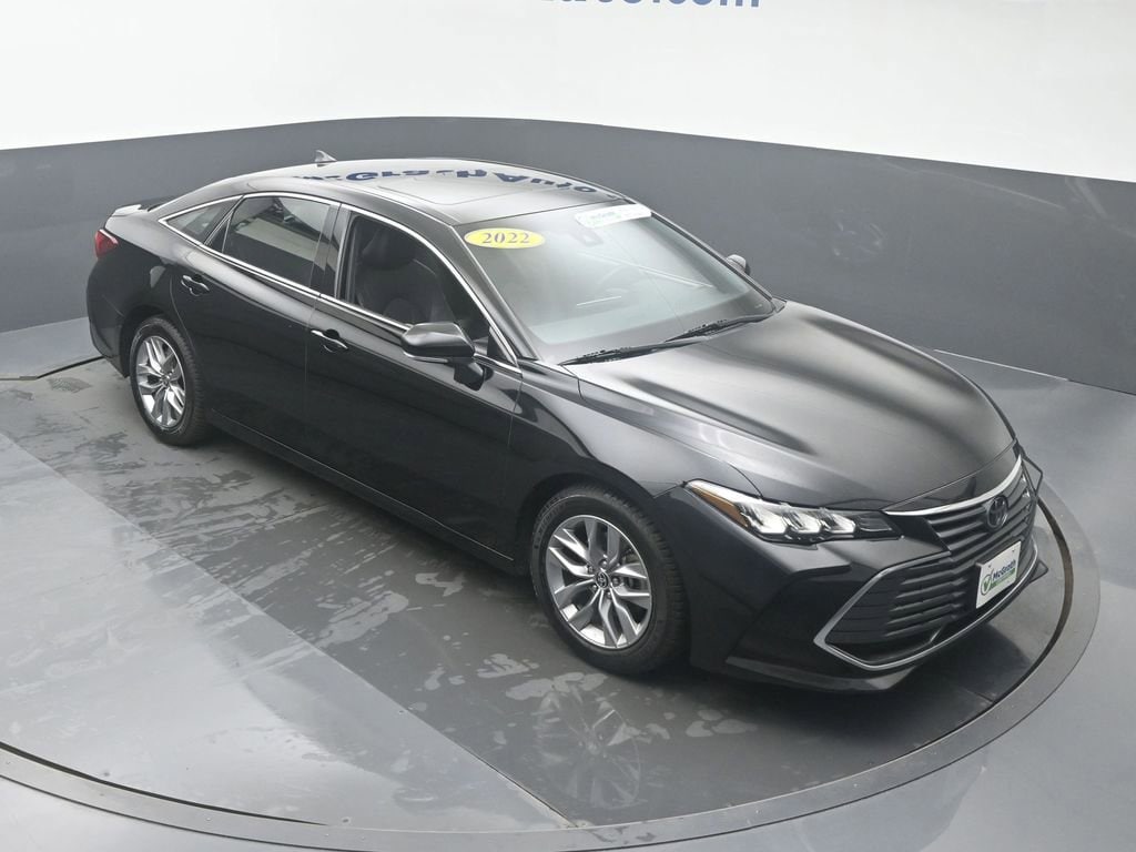 Used 2022 Toyota Avalon XLE with VIN 4T1AZ1FB2NU073939 for sale in Cedar Rapids, IA
