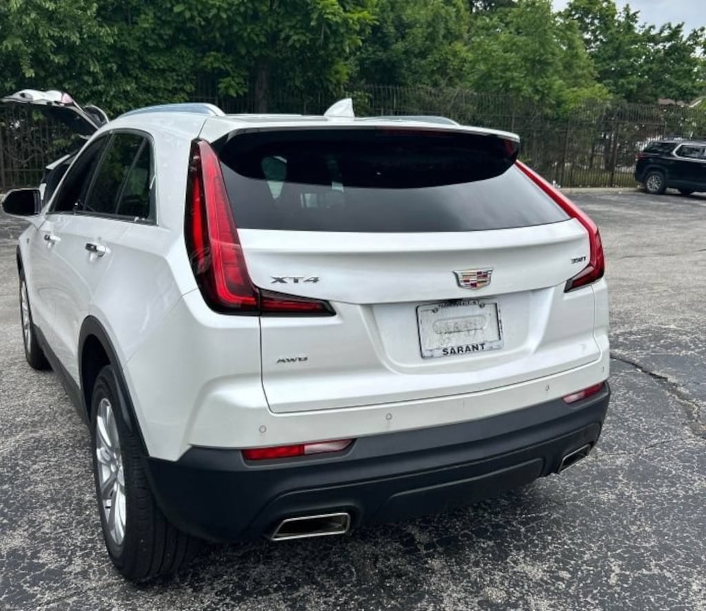 Used 2022 CADILLAC XT4 Luxury SUV
