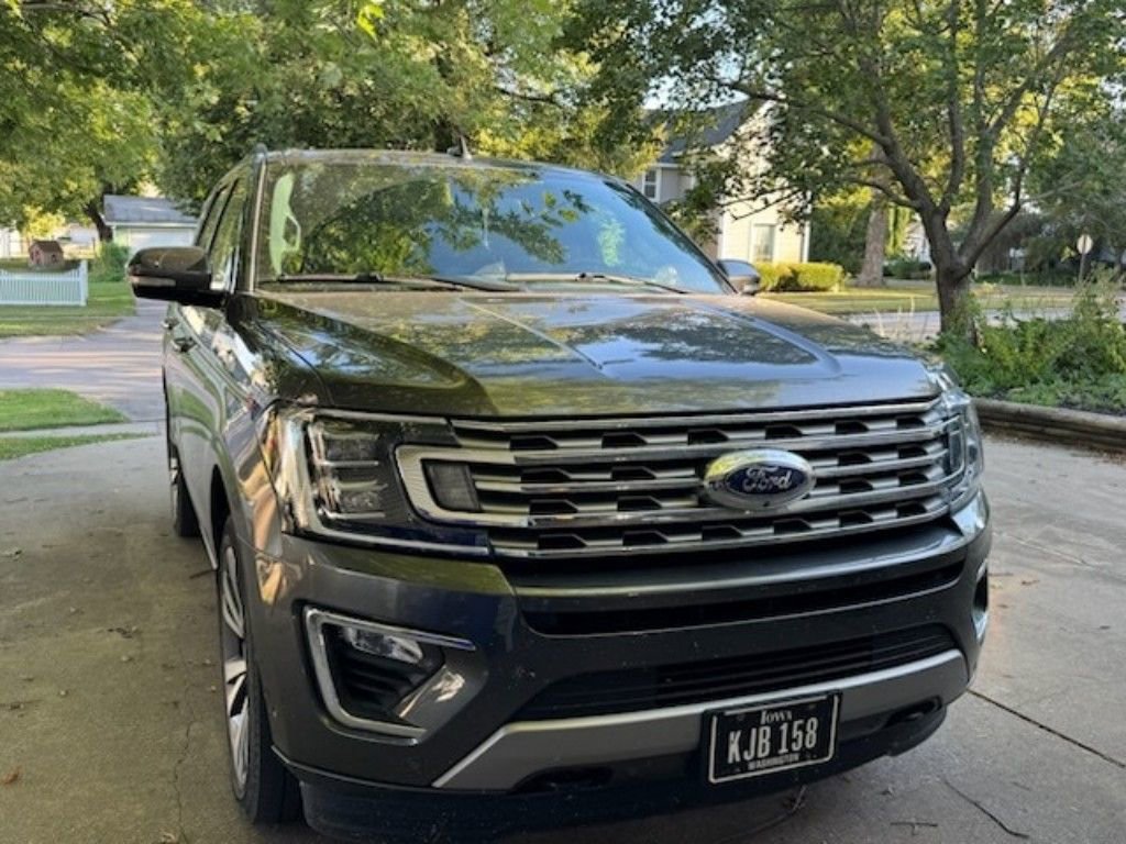 2021 Ford Expedition Limited photo 2