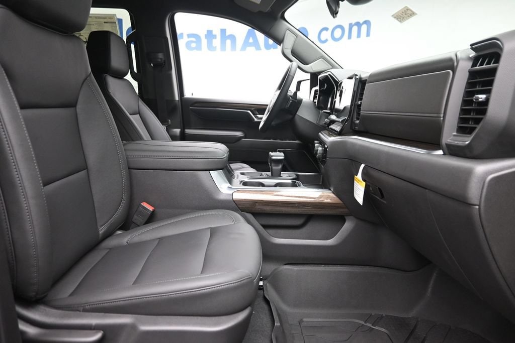 2026 Chevrolet Silverado 1500 LT - Photo 9