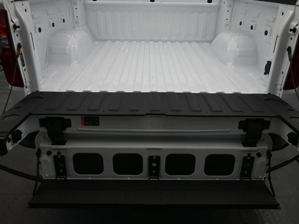 2026 Chevrolet Silverado 1500 LTZ - Photo 11