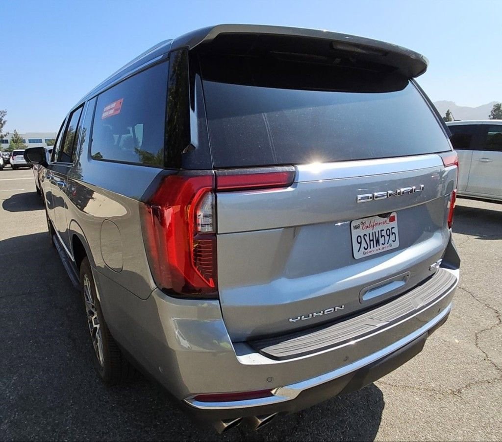 2025 Gmc Yukon XL Denali photo 3