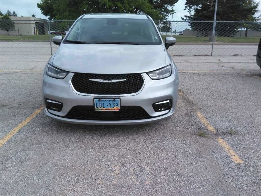 Used 2023 Chrysler Pacifica Touring L Van Passenger Van