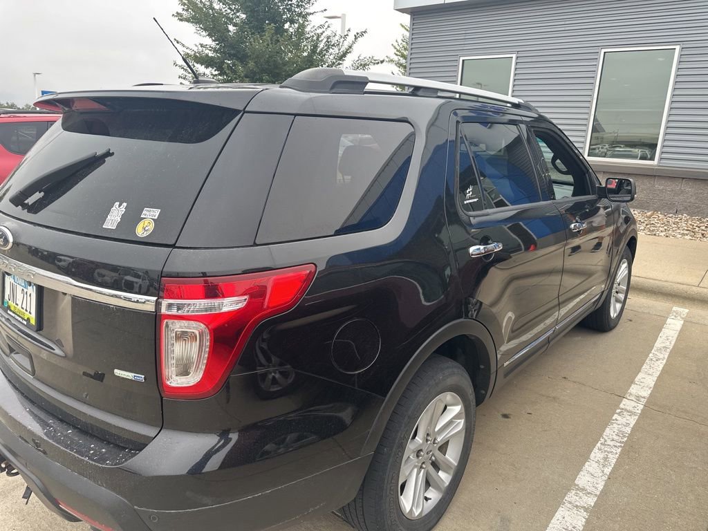 2013 Ford Explorer XLT photo 2