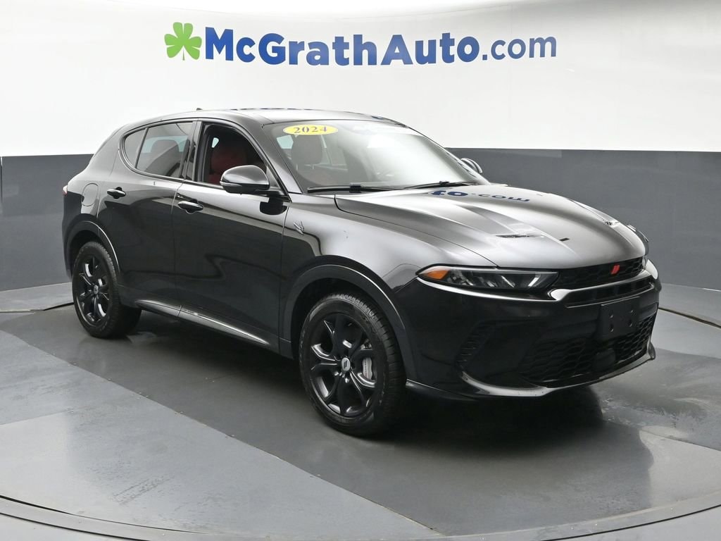 Used 2024 Dodge Hornet R/T Plus with VIN ZACPDFDW2R3A25307 for sale in Cedar Rapids, IA