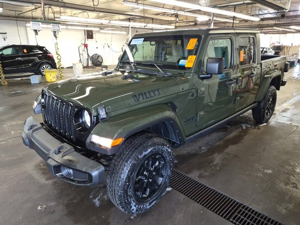Vehicle Image 2