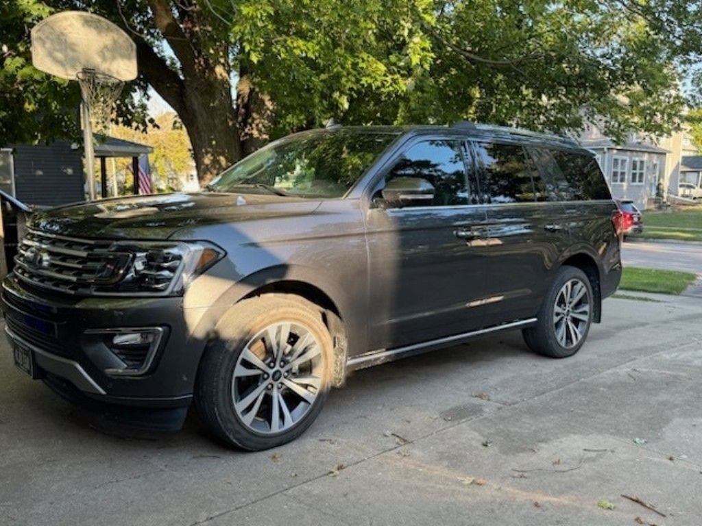 2021 Ford Expedition Limited photo 4
