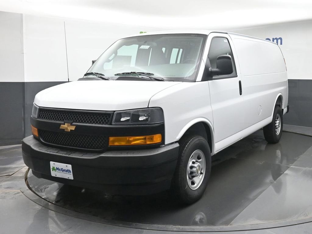 2026 Chevrolet Express Cargo Work Van - Photo 16