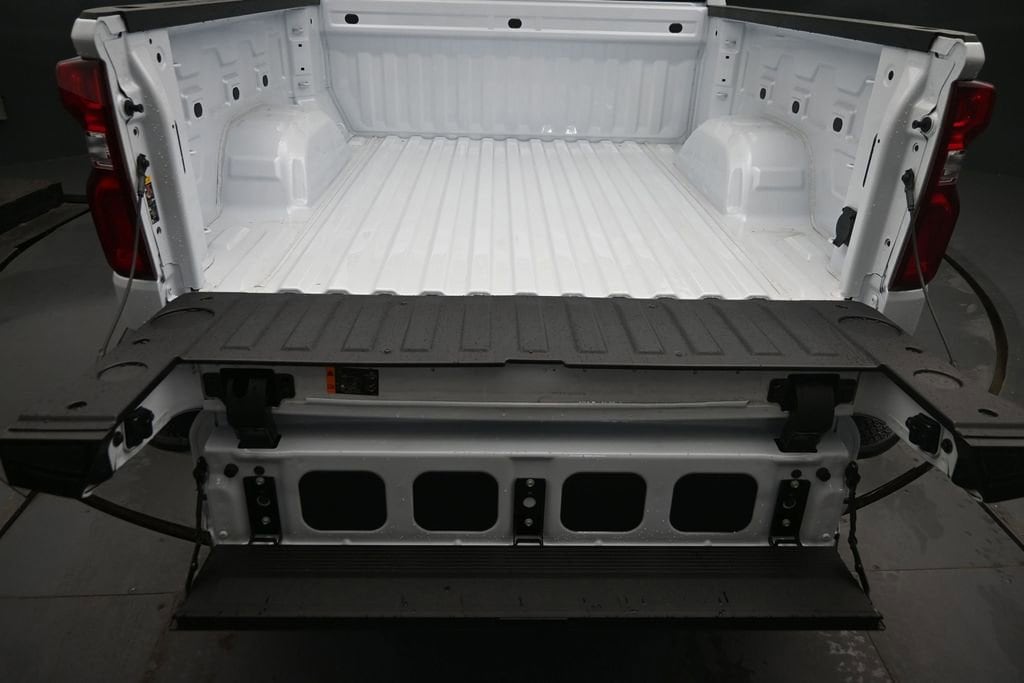 2026 Chevrolet Silverado 1500 LTZ - Photo 11