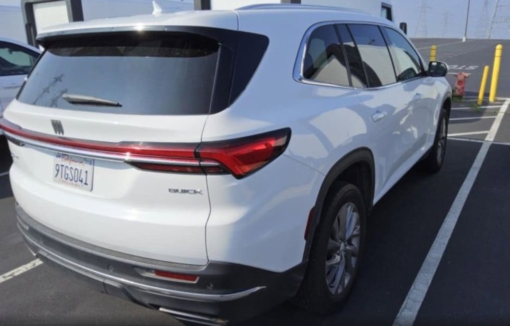 Used 2025 Buick Enclave Preferred SUV