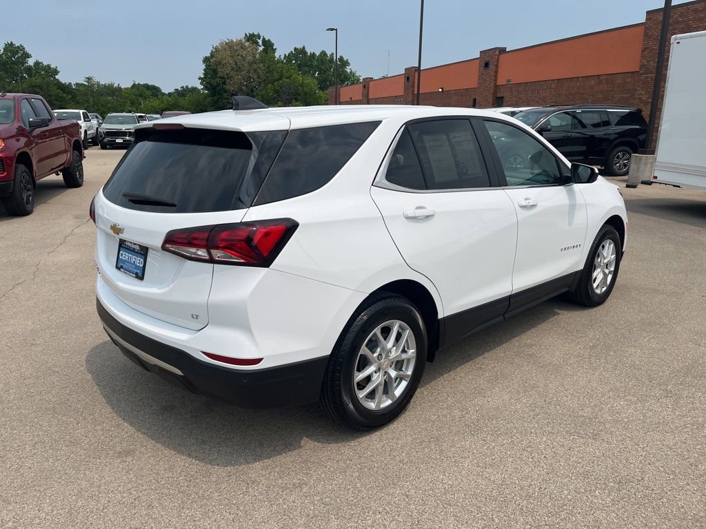 2023 Chevrolet Equinox LT photo 2