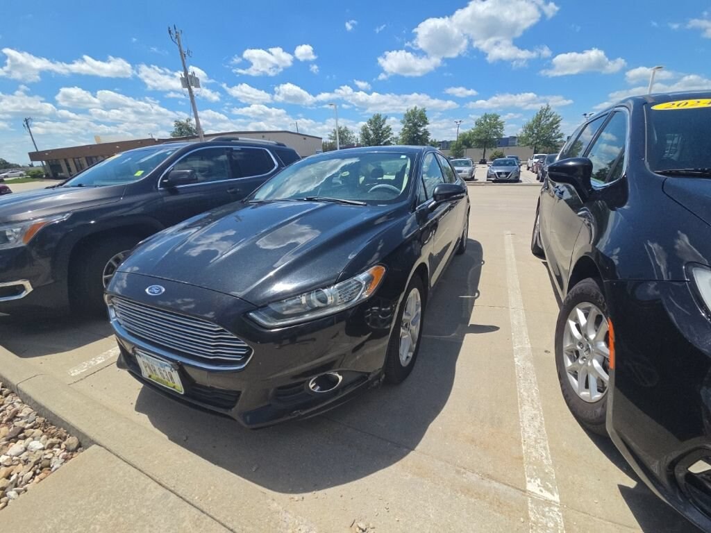 Used 2014 Ford Fusion SE Sedan