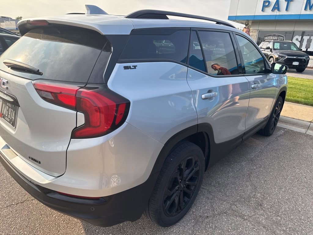 2021 Gmc Terrain SLT photo 3