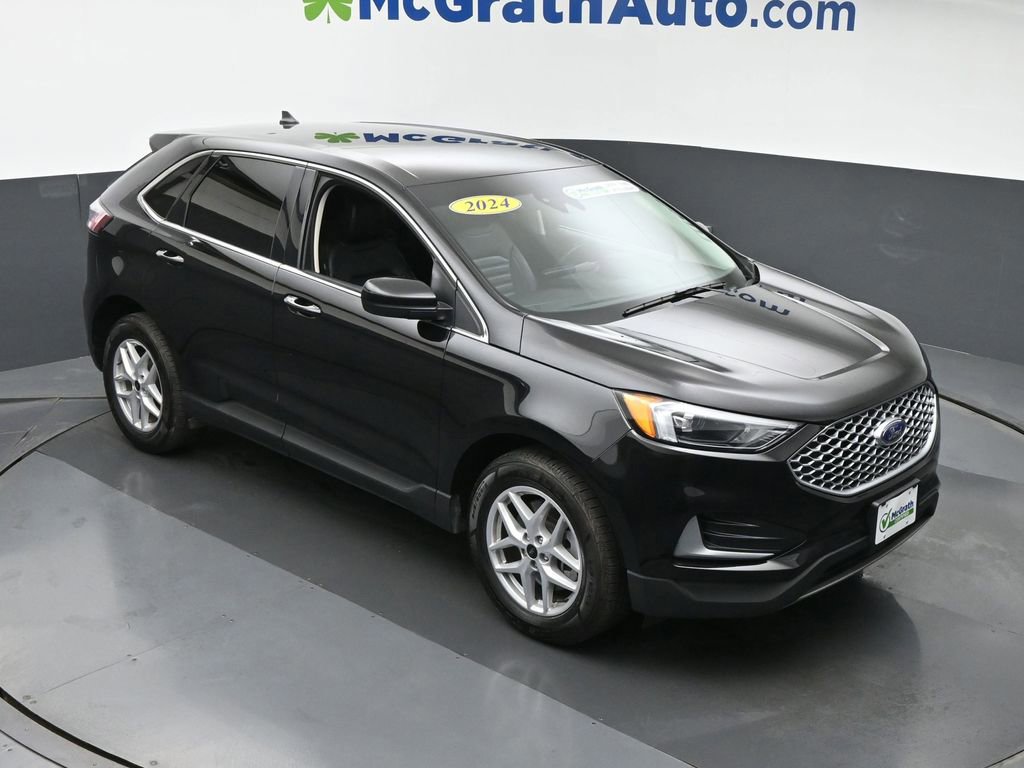 2024 Ford Edge SEL photo 2