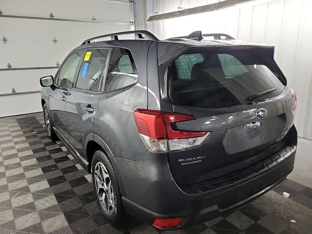 Used 2023 Subaru Forester Premium SUV