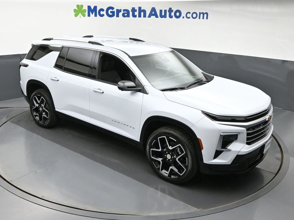 2026 Chevrolet Traverse High Country photo 2