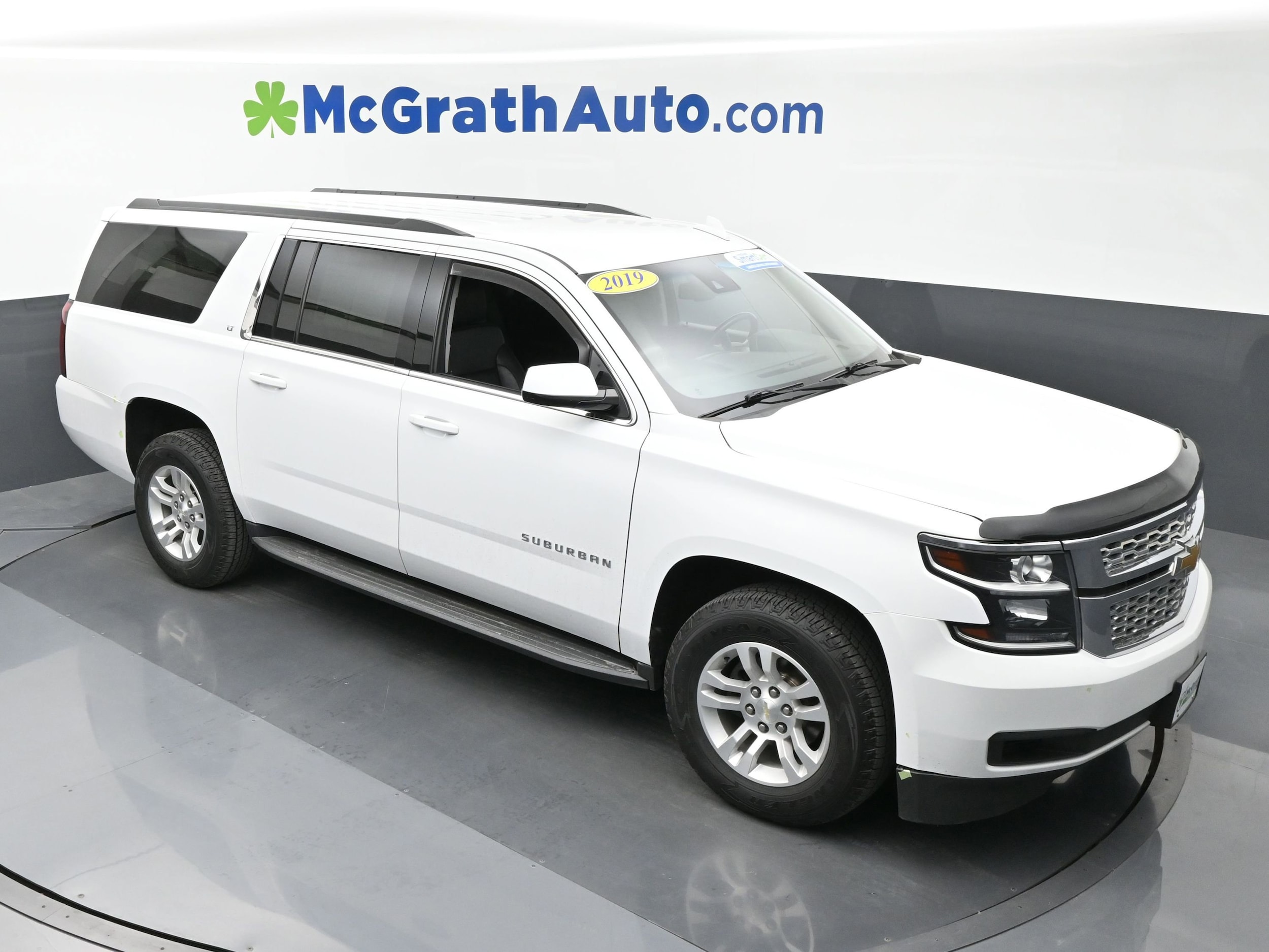 Used 2019 Chevrolet Suburban LT with VIN 1GNSKHKC7KR172654 for sale in Cedar Rapids, IA