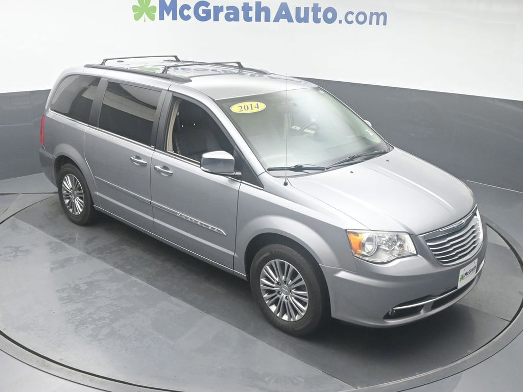 Used 2014 Chrysler Town & Country Touring-L with VIN 2C4RC1CG2ER251841 for sale in Cedar Rapids, IA