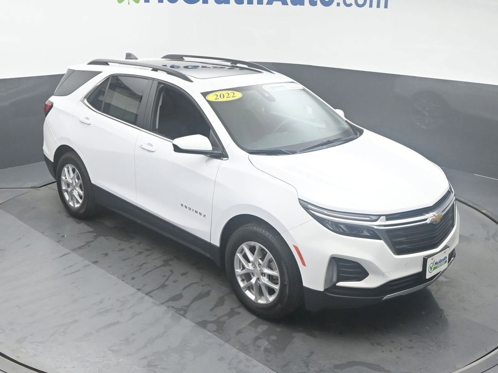 Used 2022 Chevrolet Equinox LT with VIN 3GNAXKEVXNL242716 for sale in Cedar Rapids, IA