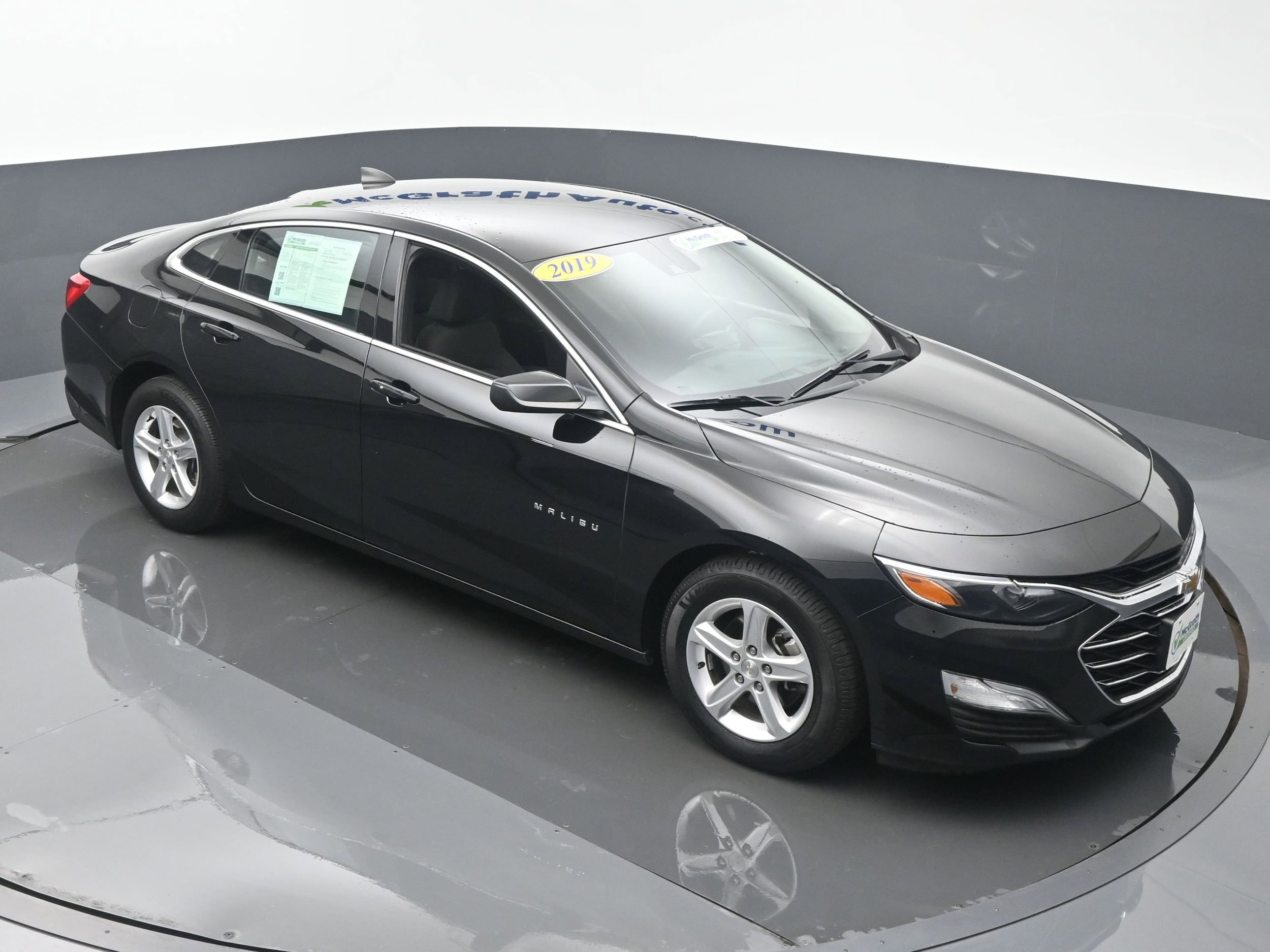 Used 2019 Chevrolet Malibu 1FL with VIN 1G1ZC5ST4KF215389 for sale in Cedar Rapids, IA