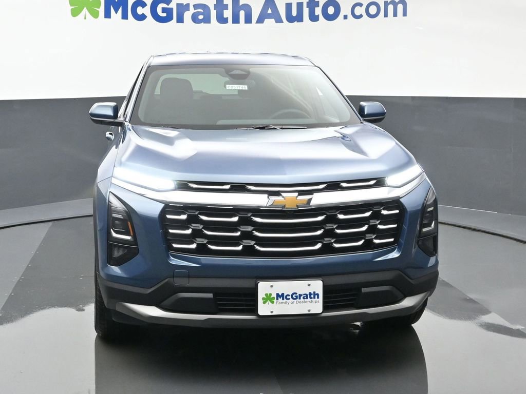 2025 Chevrolet Equinox LT photo 3