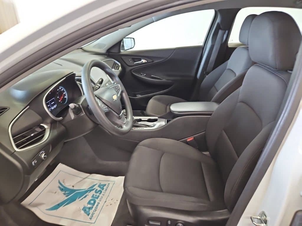 Used 2022 Chevrolet Malibu 1FL with VIN 1G1ZC5STXNF186274 for sale in Cedar Rapids, IA