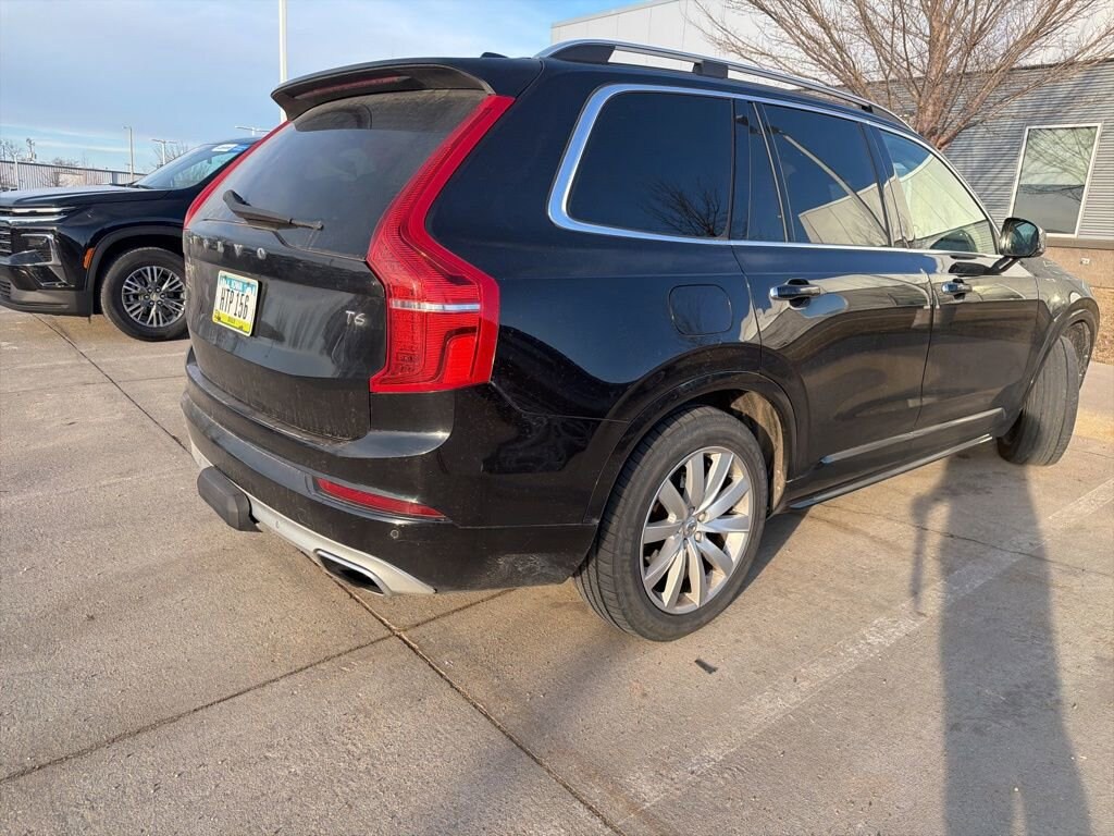 Used 2016 Volvo XC90 T6 Momentum SUV
