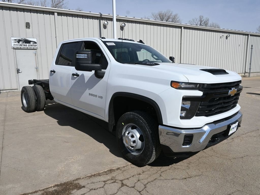 New 2026 Chevrolet Silverado 3500 HD Chassis Cab Work Truck Truck