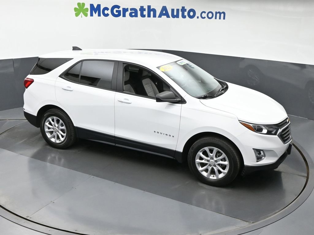 2021 Chevrolet Equinox LS photo 2