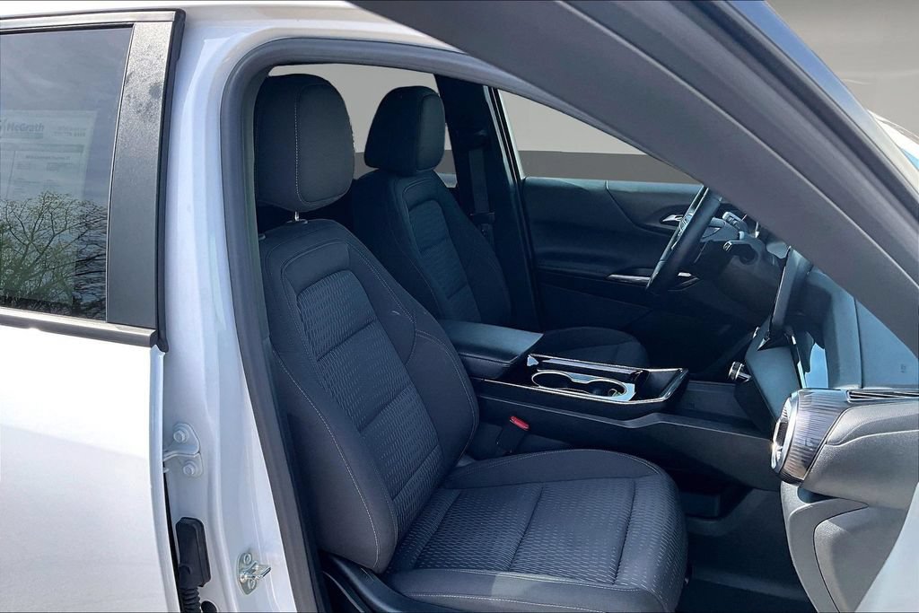 2025 Chevrolet Equinox LT - Photo 32