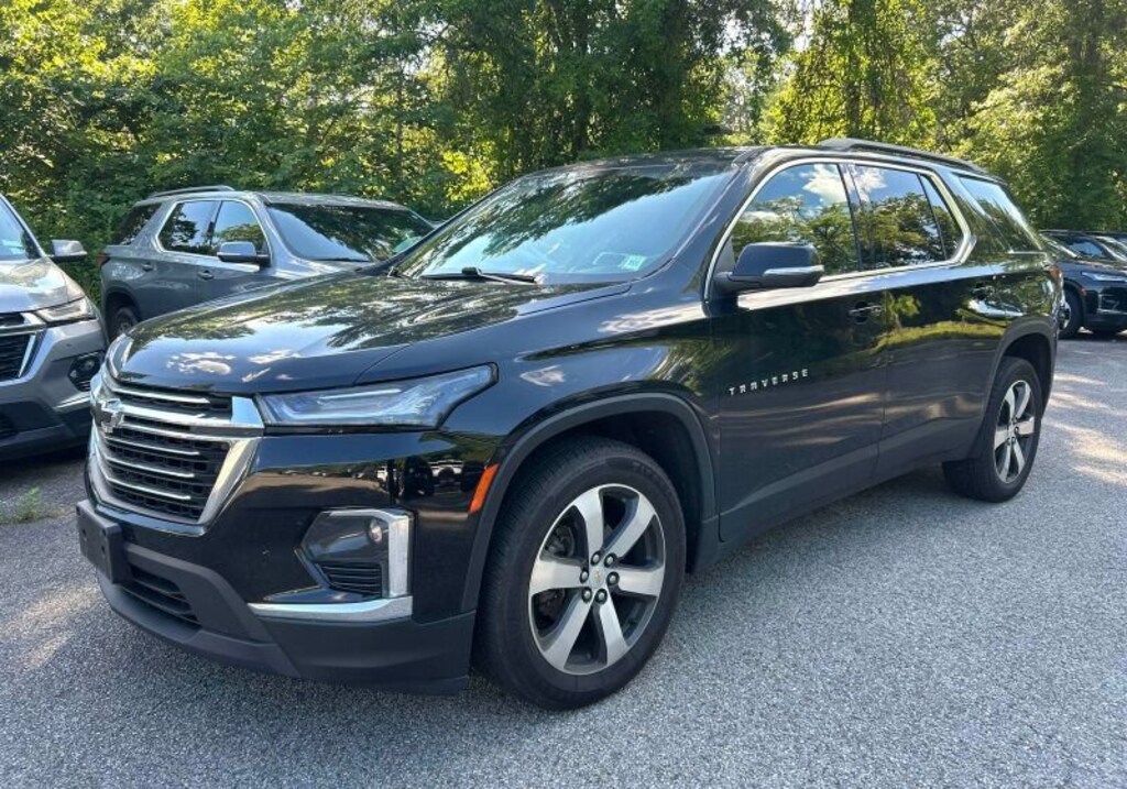Used 2023 Chevrolet Traverse LT Leather SUV