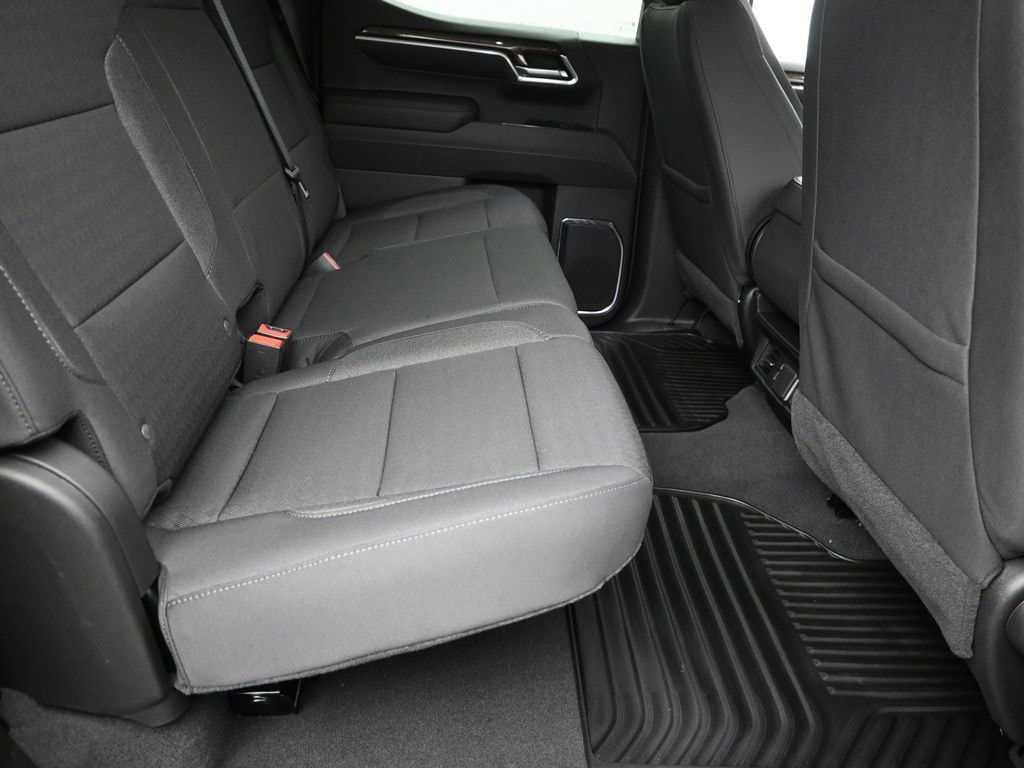 2026 Chevrolet Silverado 1500 LT - Photo 10