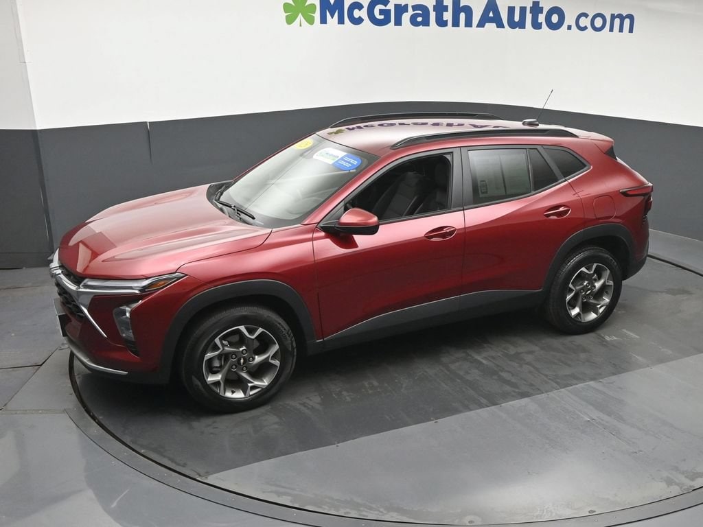 2025 Chevrolet Trax LT - Photo 22