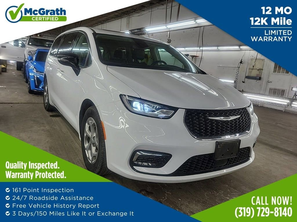 2024 Chrysler Pacifica Limited's photo