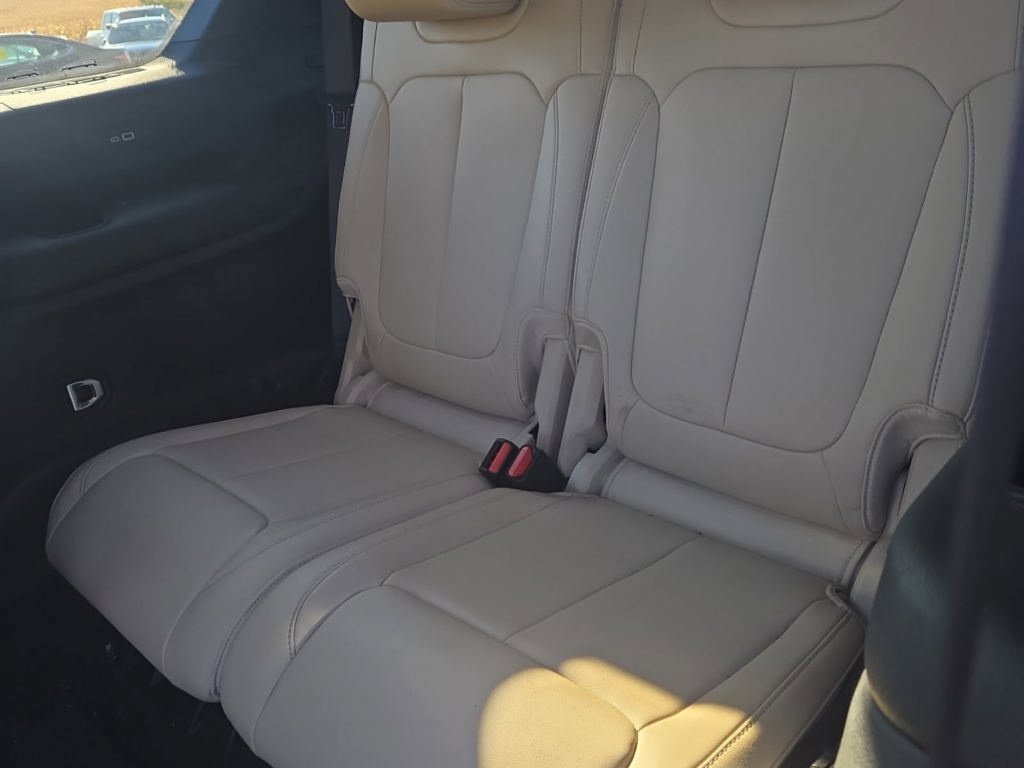 Used 2023 Jeep Grand Cherokee L Limited SUV